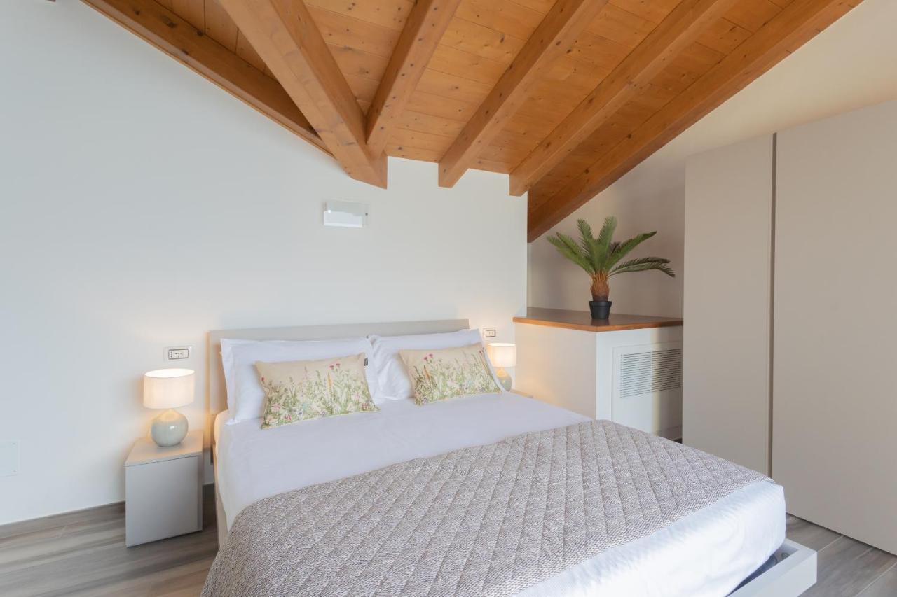 Dream Lake Apartments Lake View - Private Beach By Rent All Como 레체노 외부 사진